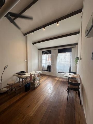 2nd floor commercial space , 400sf, hutton lane 1