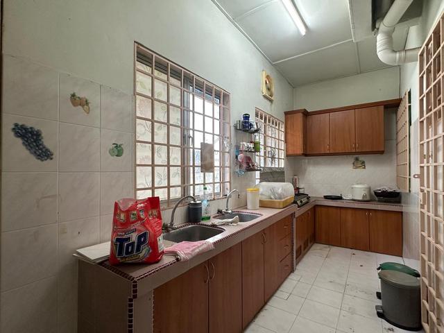 (FACING OPEN/FULLY EXTEND) 2 Sty Taman Pinggiran Putra Seri Kembangan 1