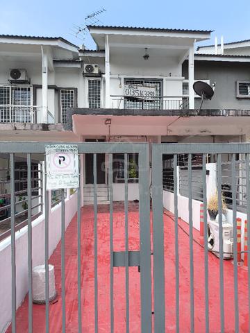 Lake Residence Puchong RM400k discount RM45k Townhouse 4rooms. 1