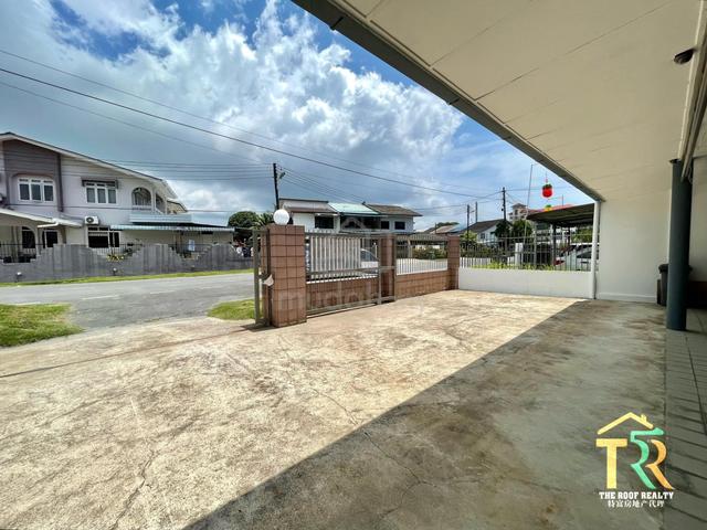 Cloud Estate Double Storey Terraces Corner House near SGH Kuching 1