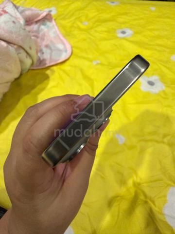 Iphone 15pro (silver) - photo 4 of 6
