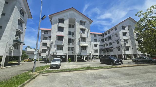 Flat Awam Padang Hiliran 1