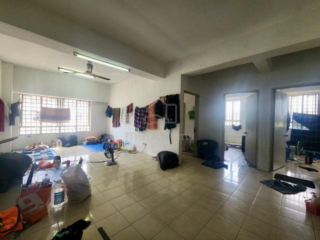 Dataran Otomobil Apartment 1