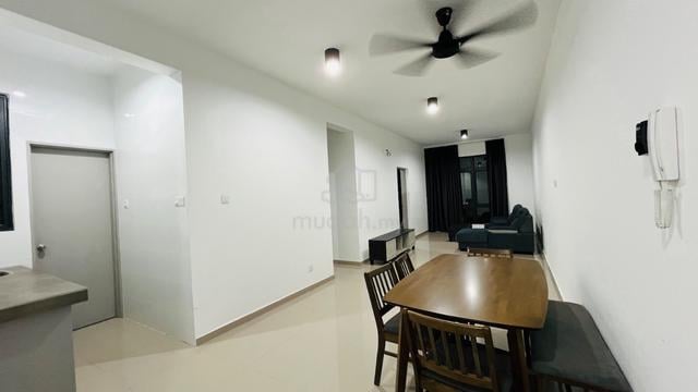 The Louvre @ Country Heights 1
