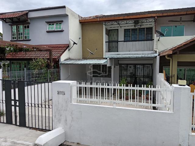 Taman Berkeley 2 storey house for Sale 1