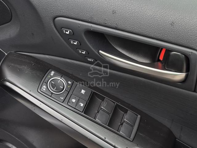 2023 Lexus IS300 2.0 VERSION L (A) - 5