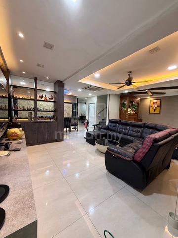 Corner Lot & Renovated, 2 Storey @ Taman Megah Ria, Jalan Dedaru 1