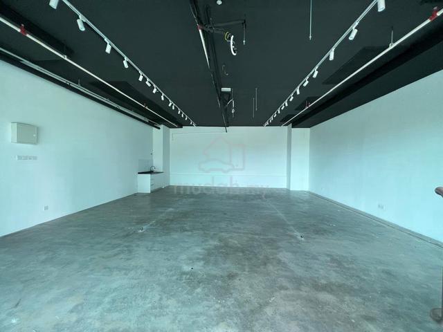 Utropolis Utama Shop Office for rent 1