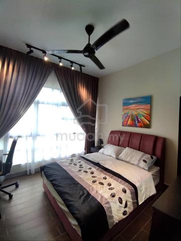 Aura Residence 1