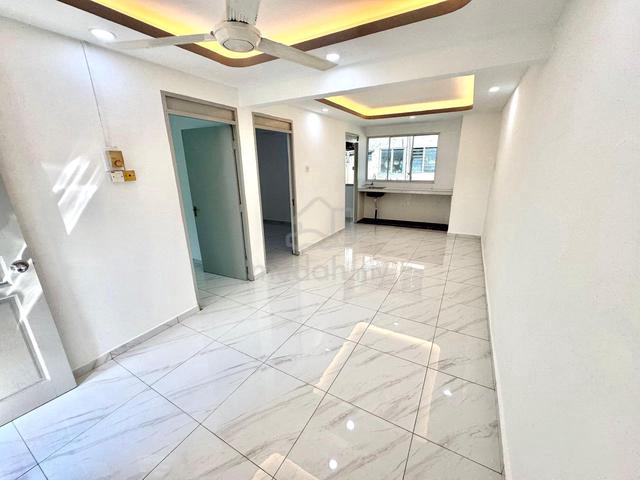Flat Taman Ungku Tun Aminah 2
