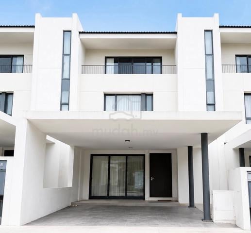 [22x70] 3 Storey Link @ Tamansari Amaryllis , Near Aeon Anggun City 1