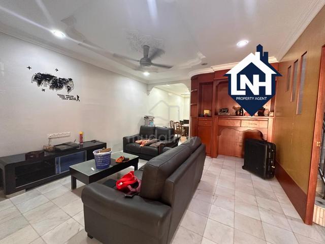 Fully extended furnish Bandar Puteri Jaya 2 storey terrace for sale 1