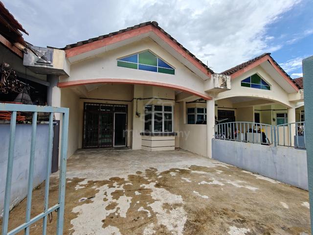 Taman Kempas Indah Original Single Storey Tertace House For Rent 1