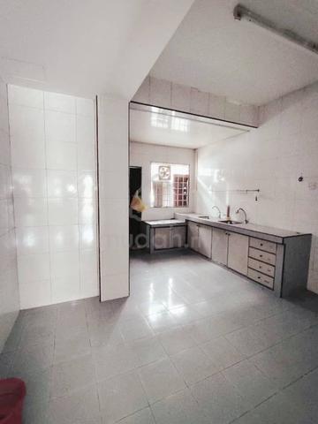 Skudai Taman Universiti Jalan Penyiaran Double Storey Terrace House 4