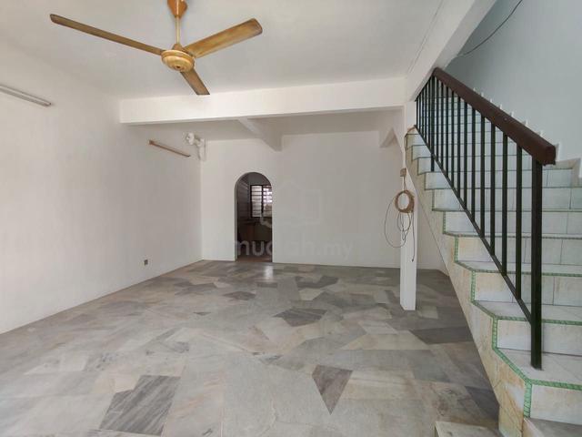 Sale Taman Cempaka Fully Extended Double Storey House/ Newly Painted 1