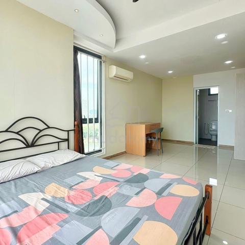 Master Room With Balcony | Sg Nibong | Bayan Indah | Queensbay | USM 1