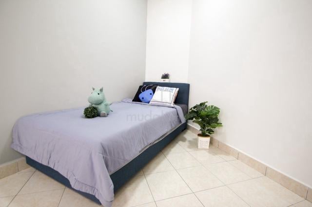 (Female) Single Bed Medium Room - Near MRT & A/C Fully Furnished Wifi 1