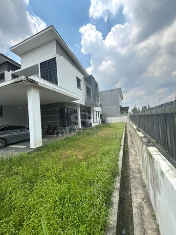 Desa Tebrau rebab harp Double Storey Cluster Corner lot Austin cello 1