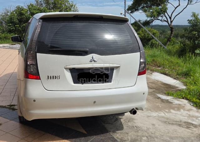 Mitsubushi Grandis mpv 7 seated auto - 3