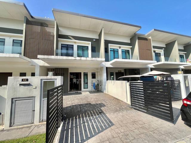 Non Bumi Lot | Freehold | Reno | Double Storey @ Sunway Semenyih 1