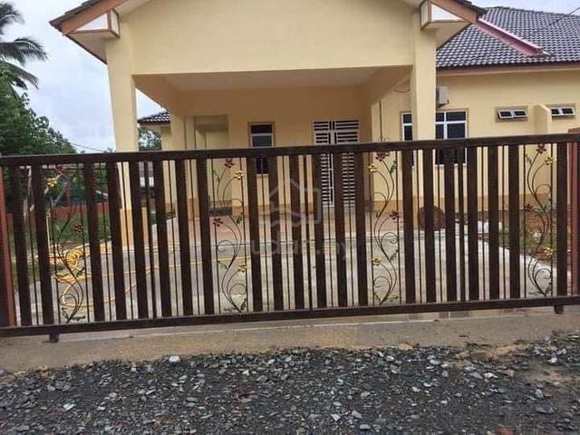 Rumah di Paka ( Kg Santong) untuk disewakan 1