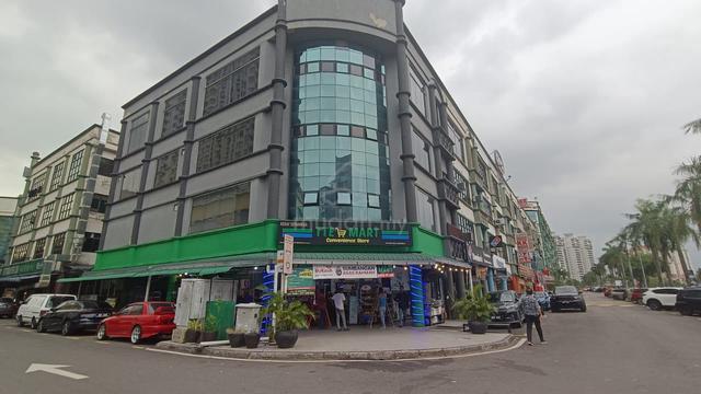 (Crowded) Ground Floor Corner Serdang Perdana Seri Kembangan 1
