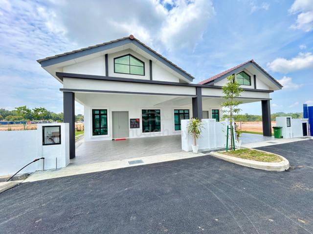 35’x 70’ Single Storey Cluster House Taman Gapam Perdana Ayer Keroh 1