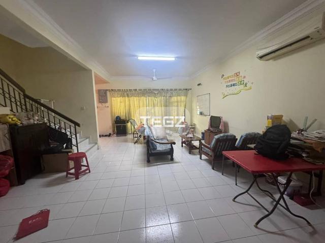 Bukit Tinggi 2 Klang 2 Storey House 22x75 partially Furnished 1