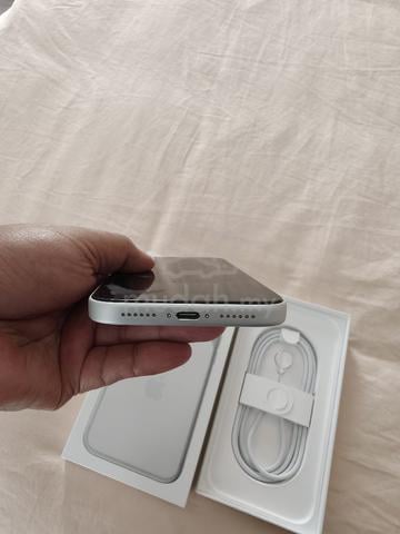 iphone 17 pro max 512gb just one year usage - photo 4 of 6