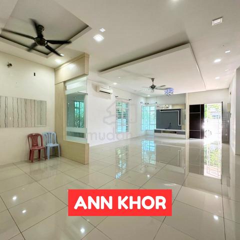 Lunas Corner Lot Bungalow House Partly Furnished Rent at Kulim Square 1