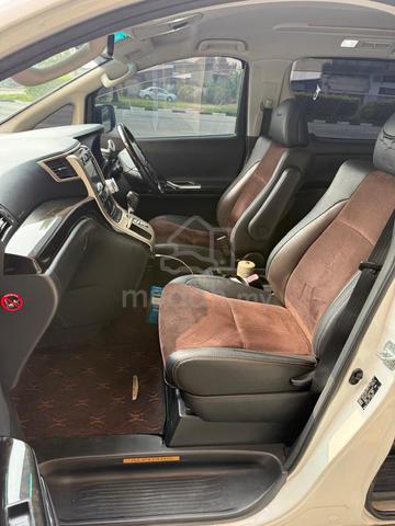 2013 Toyota ALPHARD 2.4 240S TYPE GOLD ANH20W - 4