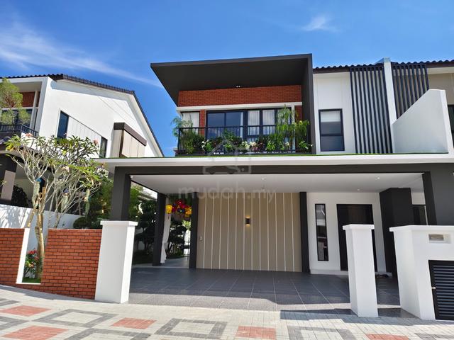 Semi-D Double Storey Bungalow Ipoh Botani Pengkalan House Lapangan 1