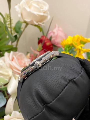 Carousel Image