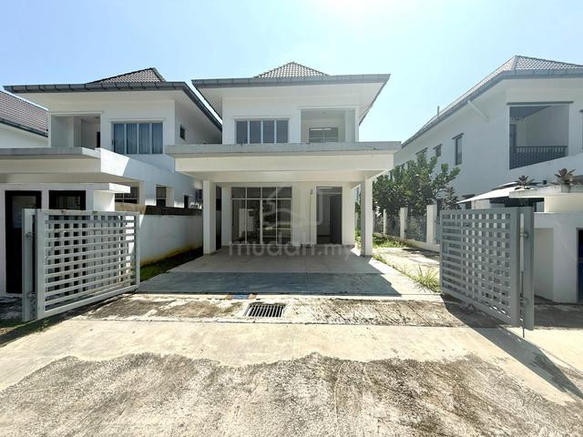 Facing Open 2 Storey Semi D Laman Sutera Seksyen U15 Shah Alam 1