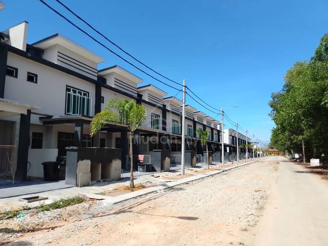 1 unit Teres 2 Tingkat di KUALA NERUS lokasi CANTIK tepi AIRPORT 1