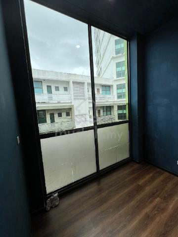 Bintulu Town Square mall, 1st floor, full reno, 240sft 5