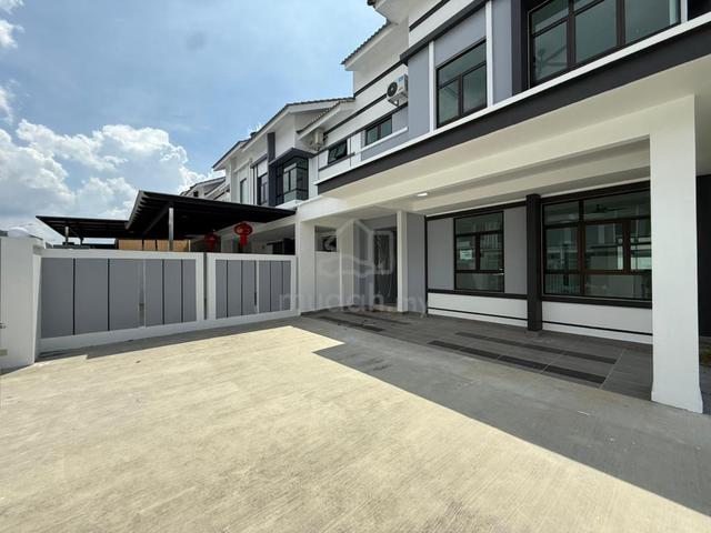Austin Duta | Double Storey Corner Lot | Brand New | Partial furnished 1