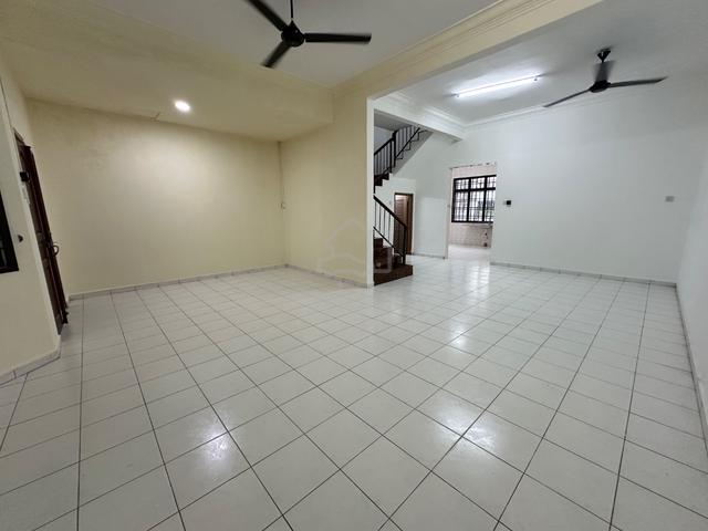 Sewa Kulai Utama Dua Tingkat Rumah 1