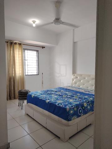 MasterBedroom Axis Residence for rent 1