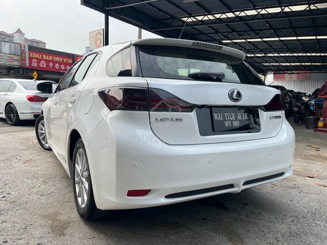 Lexus CT200h 1.8 LUXURY (HYBRID) (A) SPORT MODE - 2