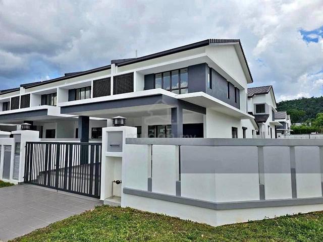Sepang【100% Full Loan Apply!】28x80 Superlink Corner Lot Freehold! 1