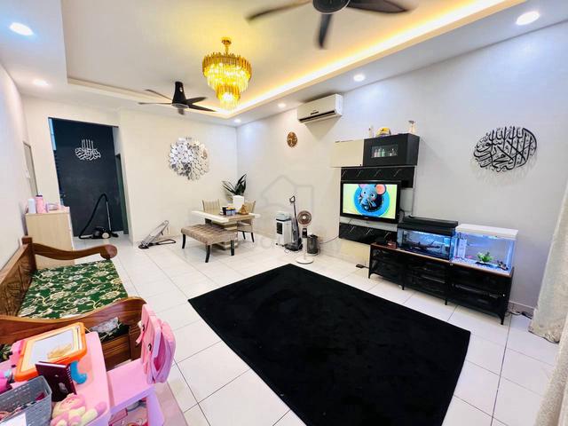 Teres 2 Tingkat, Taman Alam Indah, Seksyen 33 Shah Alam. Renovated. 1