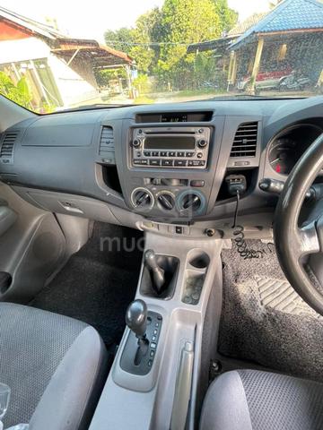 2006 Toyota HILUX 2.5 G MY05 KUN25R (A) - 4