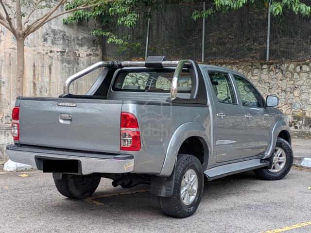 Toyota HILUX 2.5 G VNT FACELIFT / NO OFFROAD 4X4 - 4