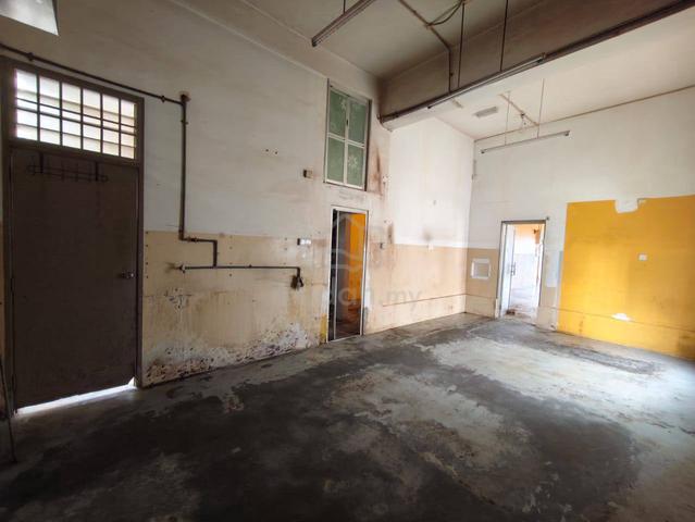 Bandar Uda Utama End lot 1