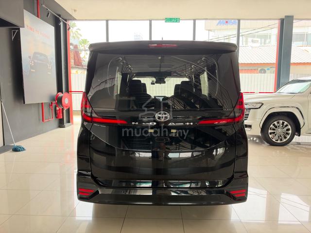 2022 Toyota NOAH 2.0 SG MZRA90W (A) - 4