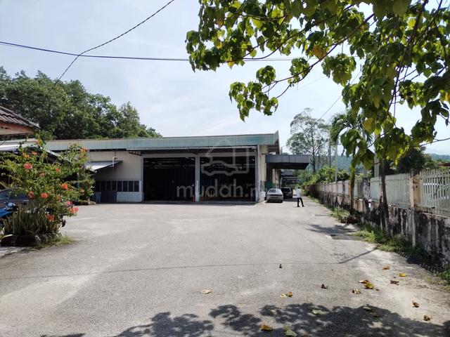 Big Warehouse @ Tajung Malim 1