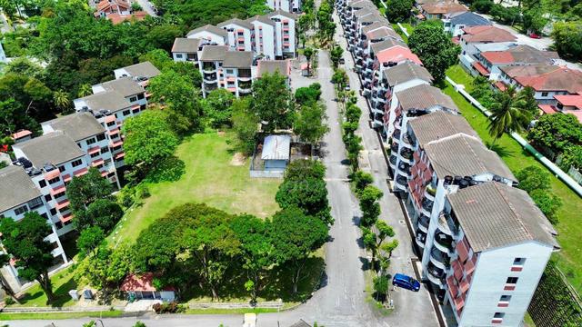 CORENER UNIT Melawati Hillside Apartment 1