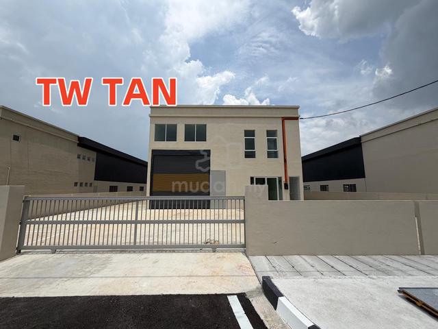 Detached Factory Warehouse @ Valdor Taman IKS Nafiri near Batu Kawan 1