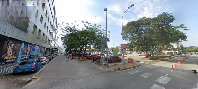 taman melawati 3 sty shop lorong sarawak . 22x80 fully tenanted 2